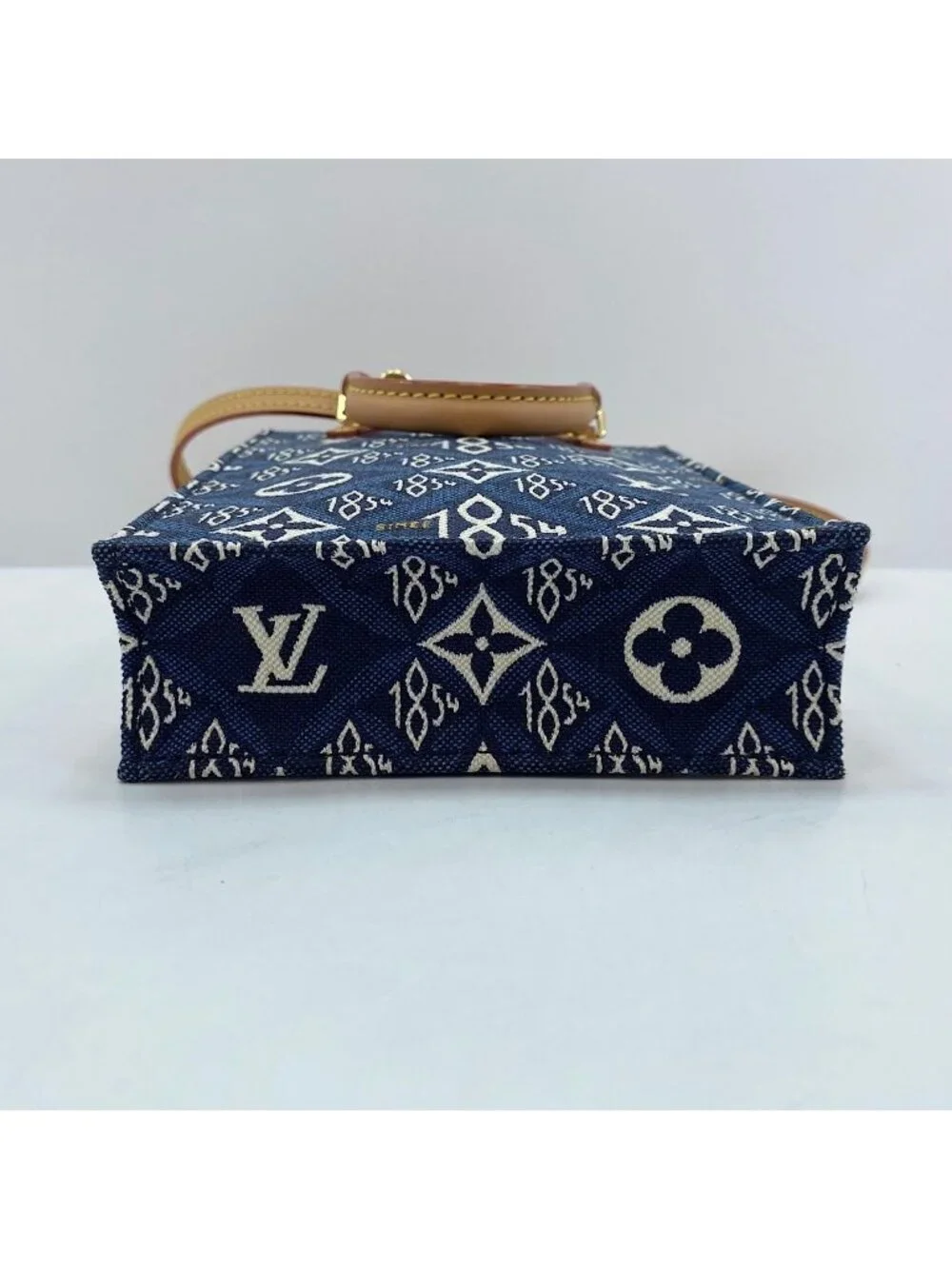 Louis Vuitton Handbag Petite Sac Plat